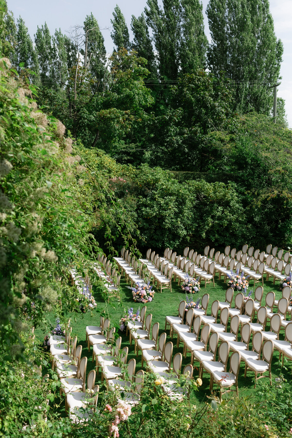 MeghanHemstra-Colourful-Vancouver-Garden-Wedding-106