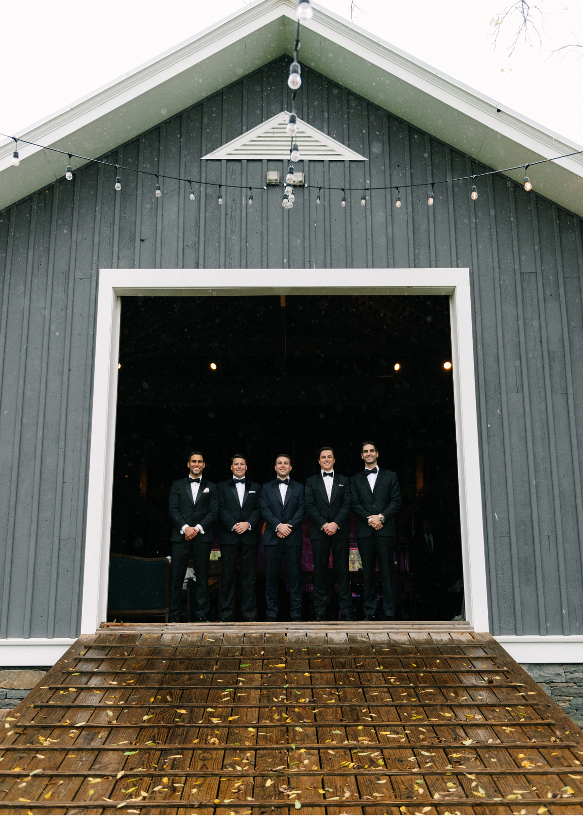 groomsmen-tuxedos-upstate-new-york-wedding