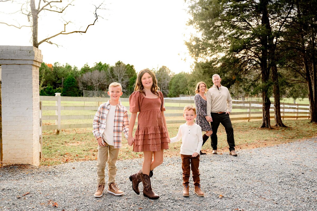 Tobis-Timeless-Treasures-Charlotte-NC-Family-Photography-Fraziers-5