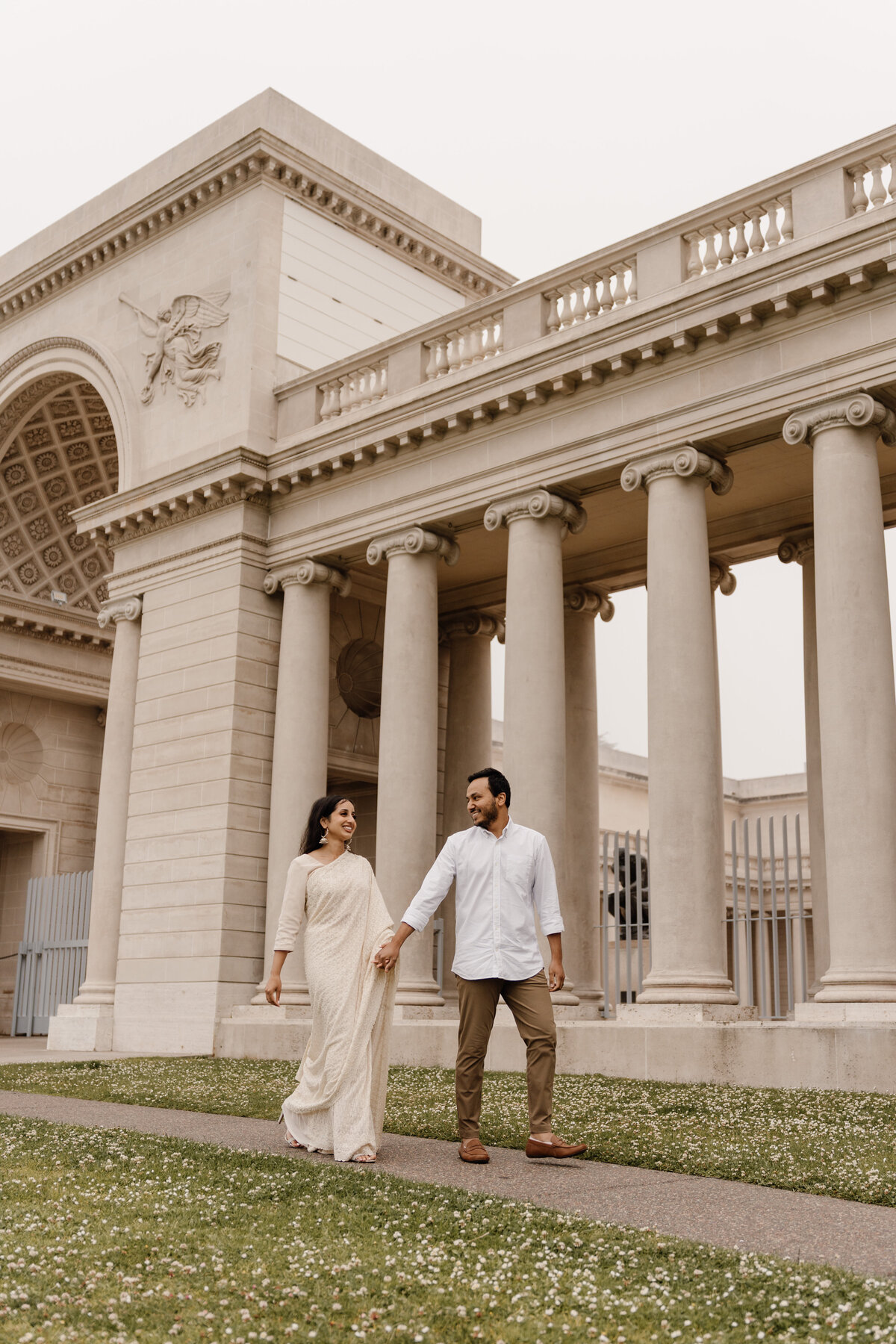 couple walking at legion of honor san francisco