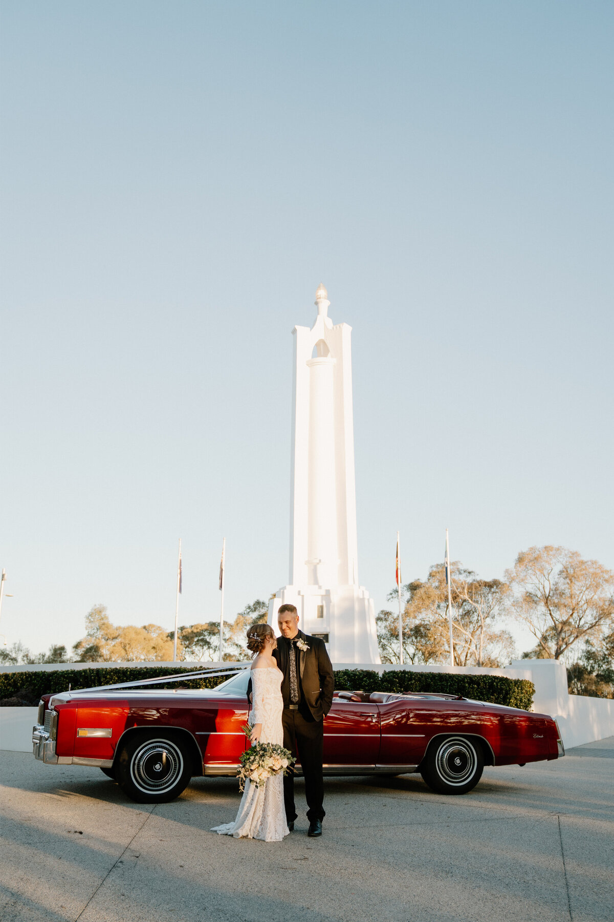 Wedding couple in Albury Wodonga Monument Hill Love Gem Photography