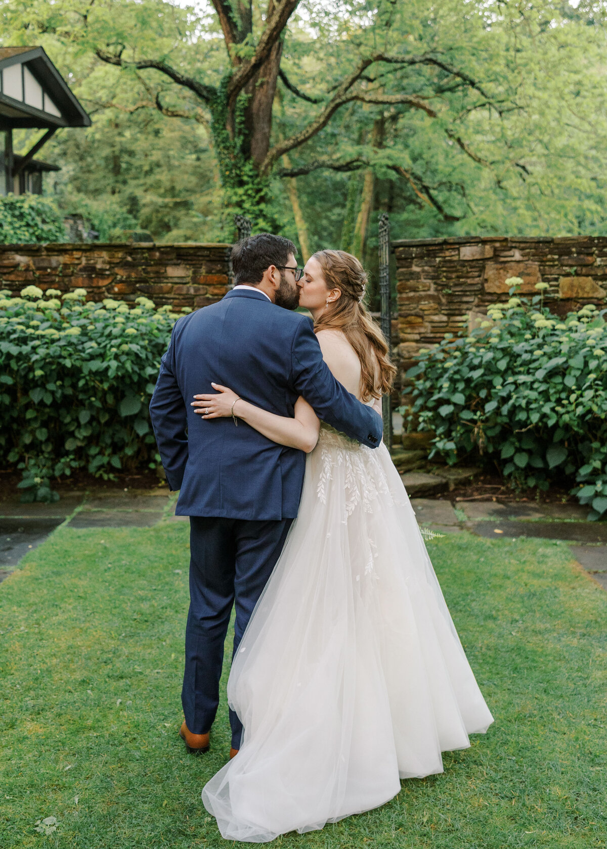 KalleRyanClubatHillbrookWedding-2283