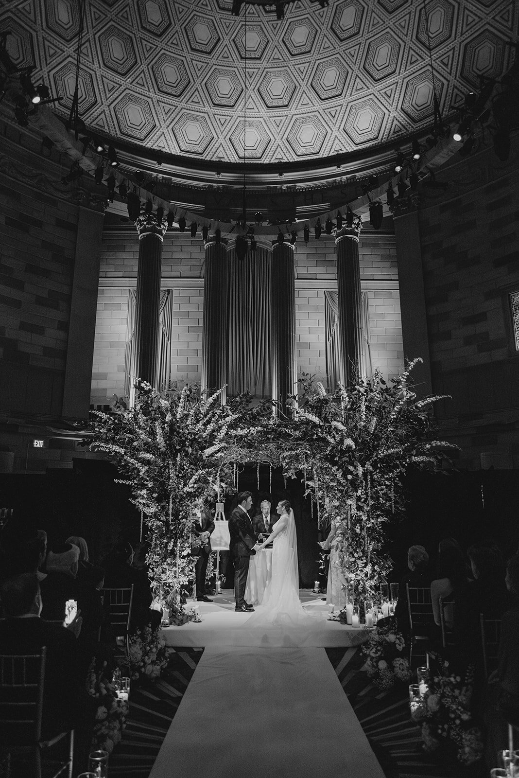 CORRIE-ZACH-NYC-WINTER-WEDDING-AT-GOTHAM-HALL_PHOTOS_BY_MARIA_B_LUNG_0716