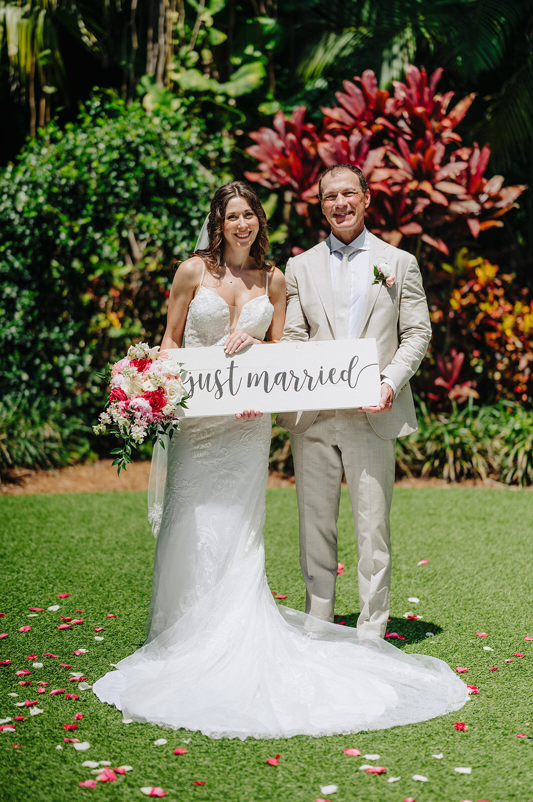 mcneile-photo-sunken-gardens-elope-in-florida-chantilly-chic-celebrations-20