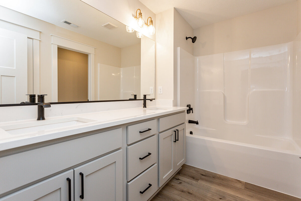 156 crossroads ct-38