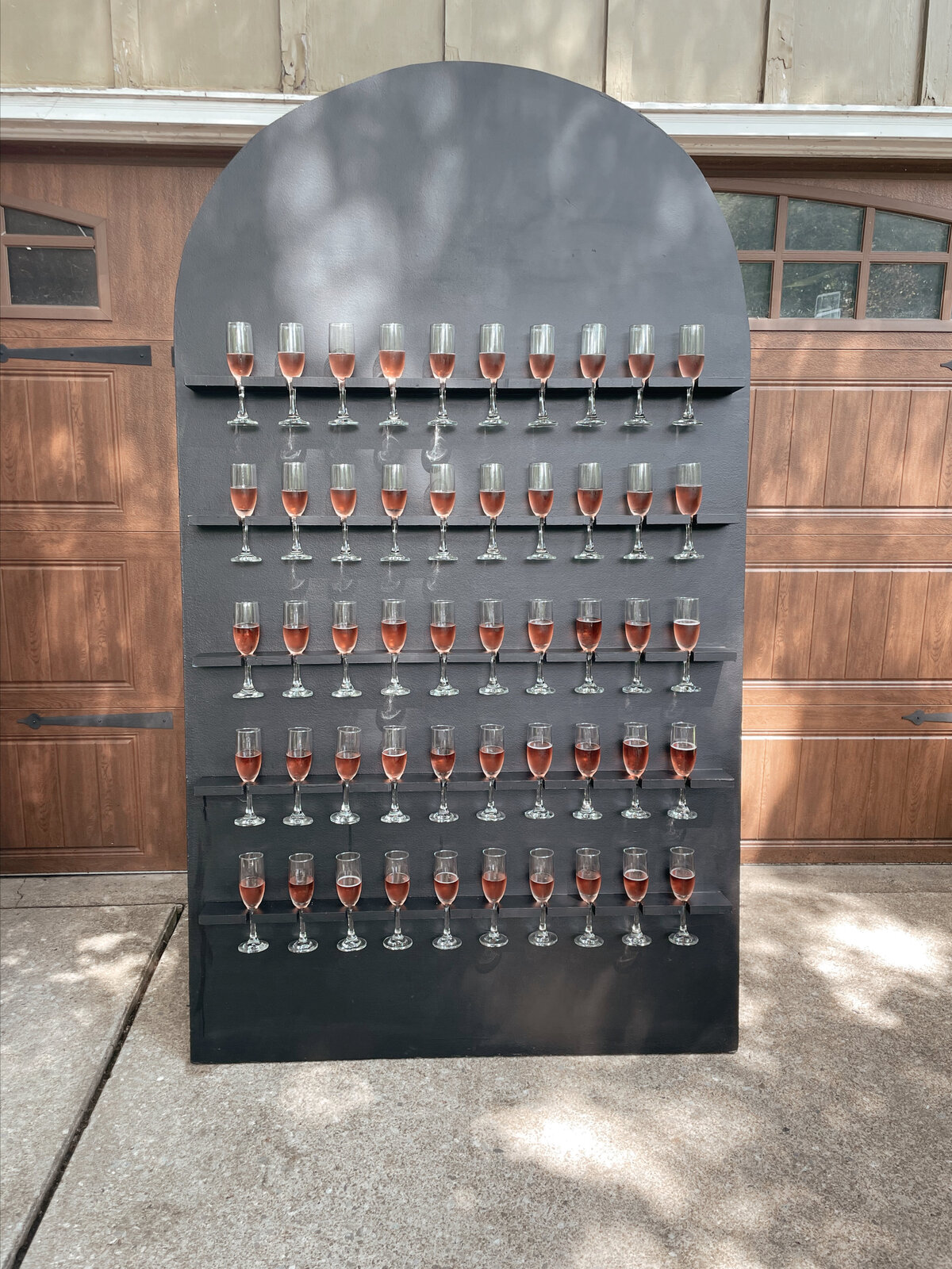 CHAMPAGNE WALL