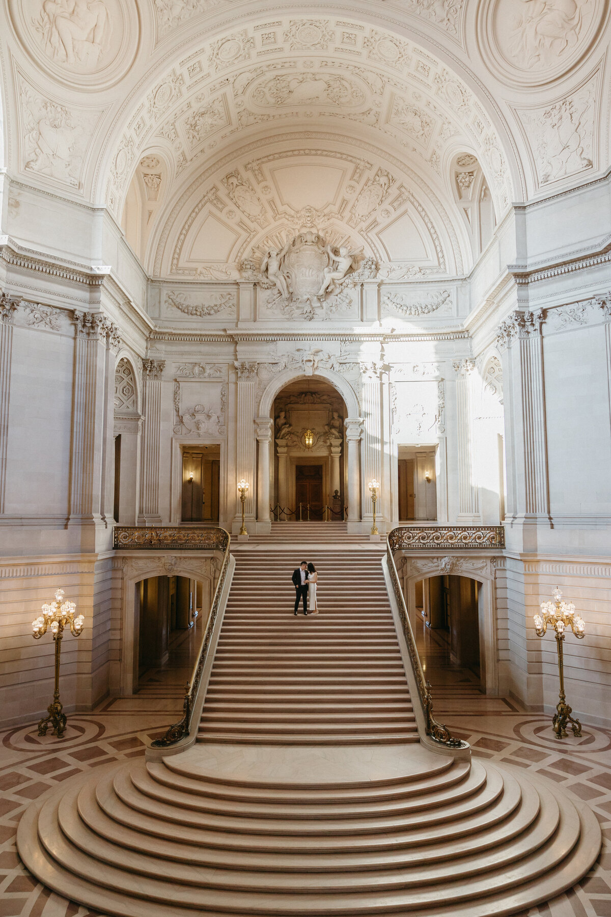 skyler-maire-photography-san-francisco-city-hall-engagement-8