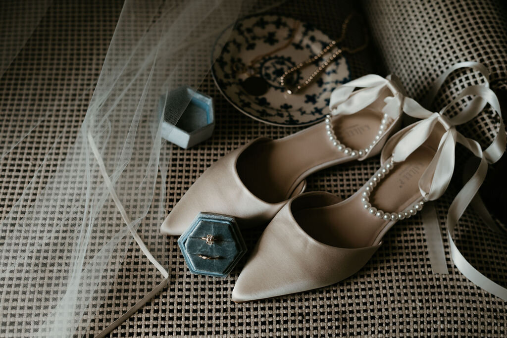 Documentary Wedding photographer Chicago suburbs