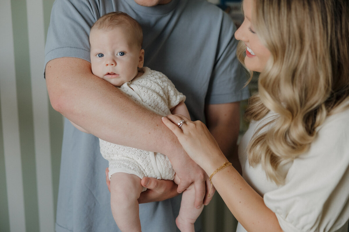 Indianapolis newborn photography parents with baby photo