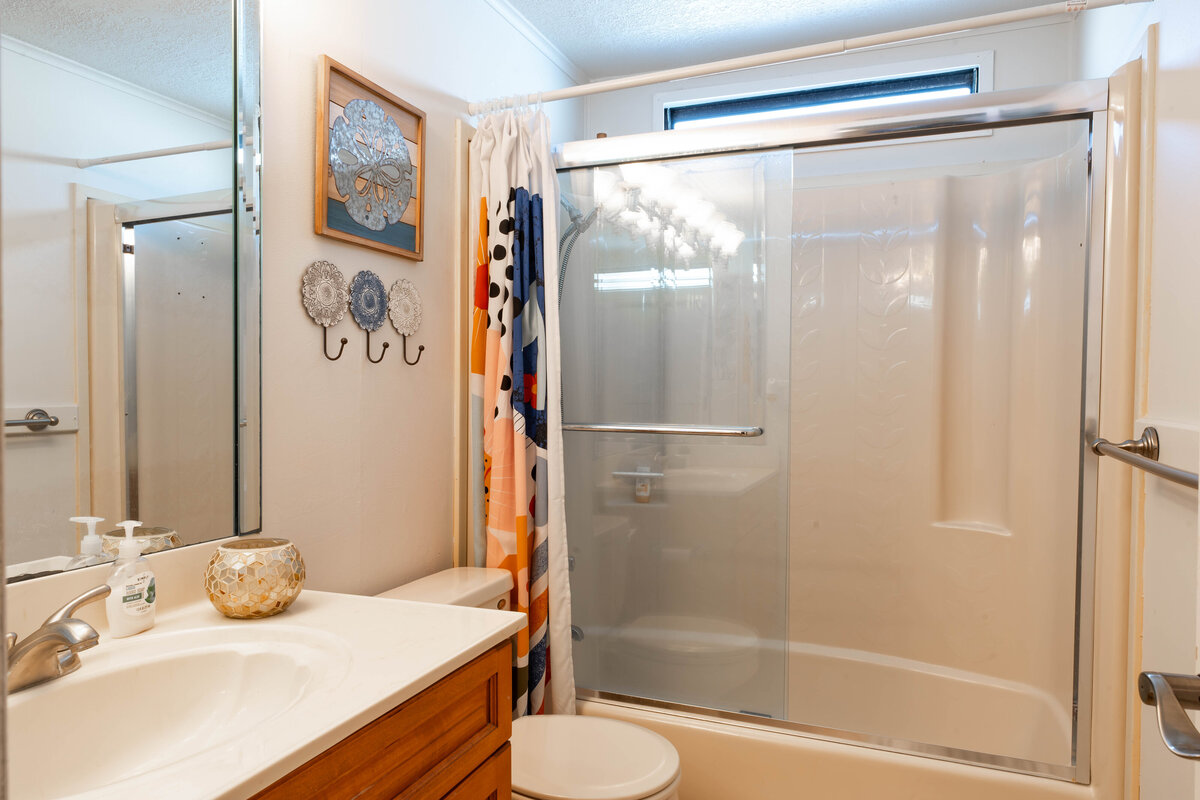 Bathroom 2 (1)