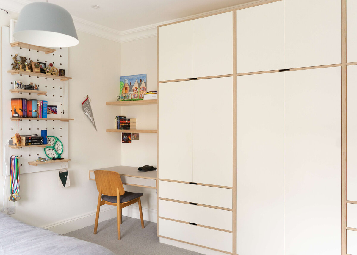 Laminated plywood wardrobe