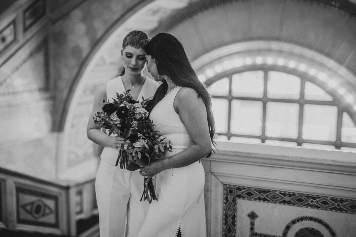 Garfield-Conservatory-Elopement-Chicago-Photographer-Queer-Affirming-16