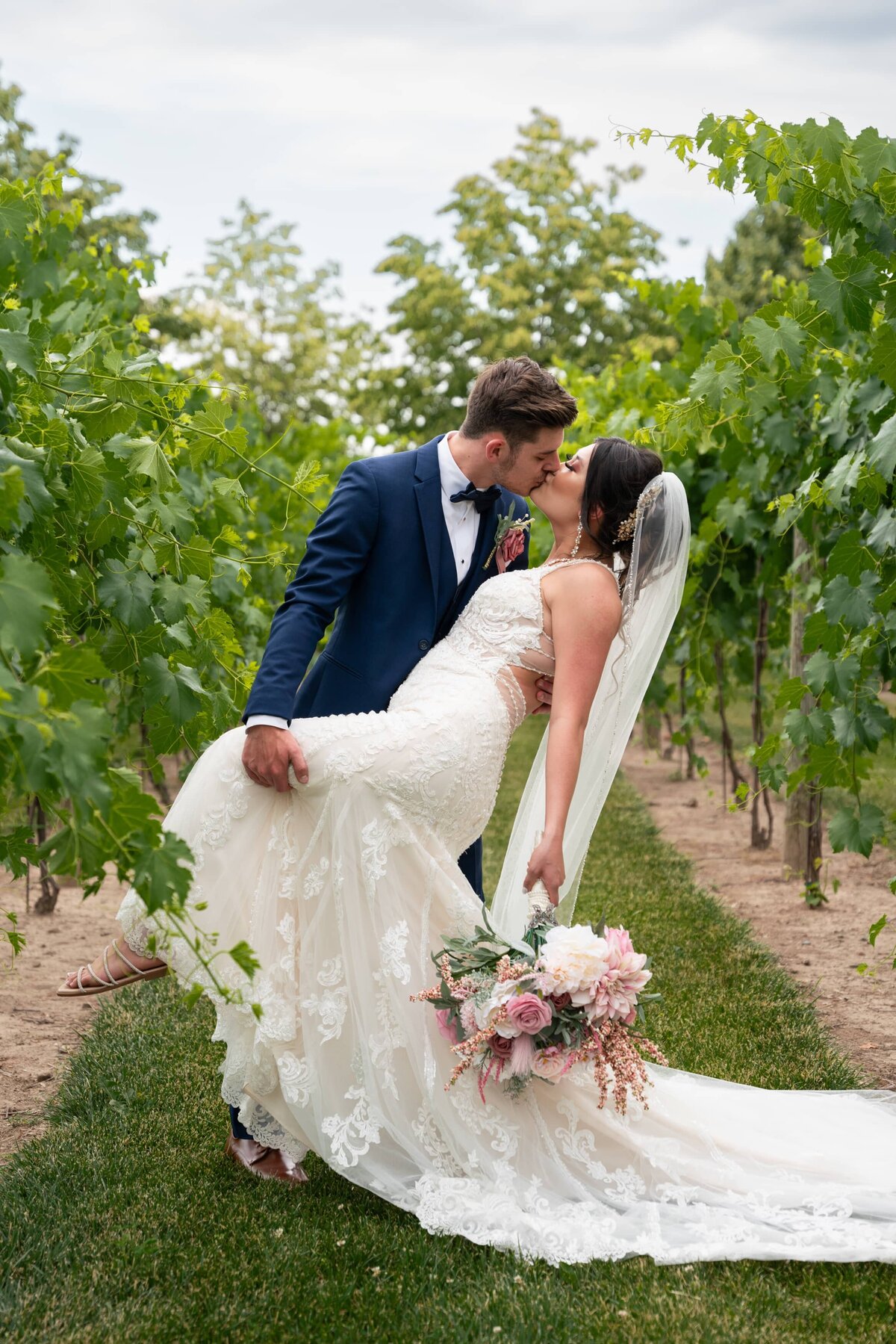 Colorado-Wedding-Photographer-Romantic-Mountain-Wildflower-Weddings-19