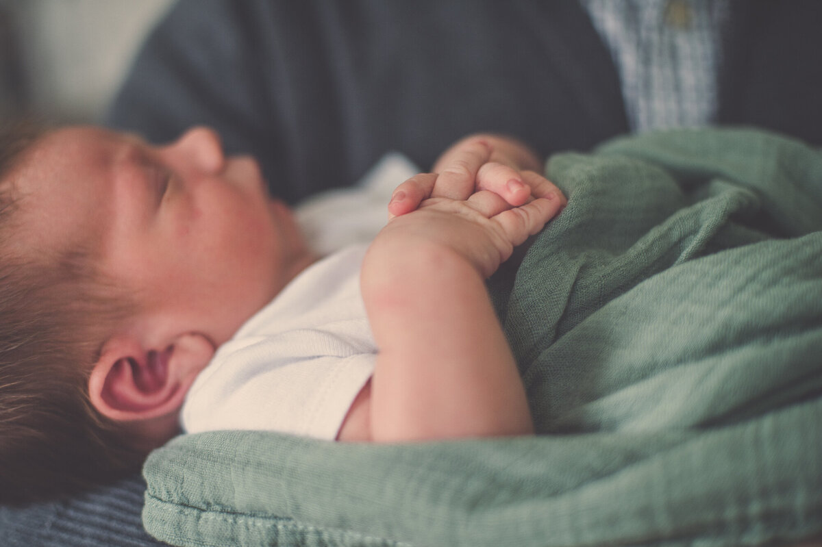 ct-newborn-photographer-within-motherhood-baby-017