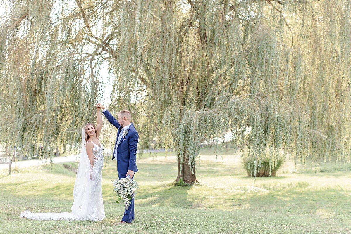 Shady-Elms-Farm-Pittsburgh-blue-green-wedding (34)