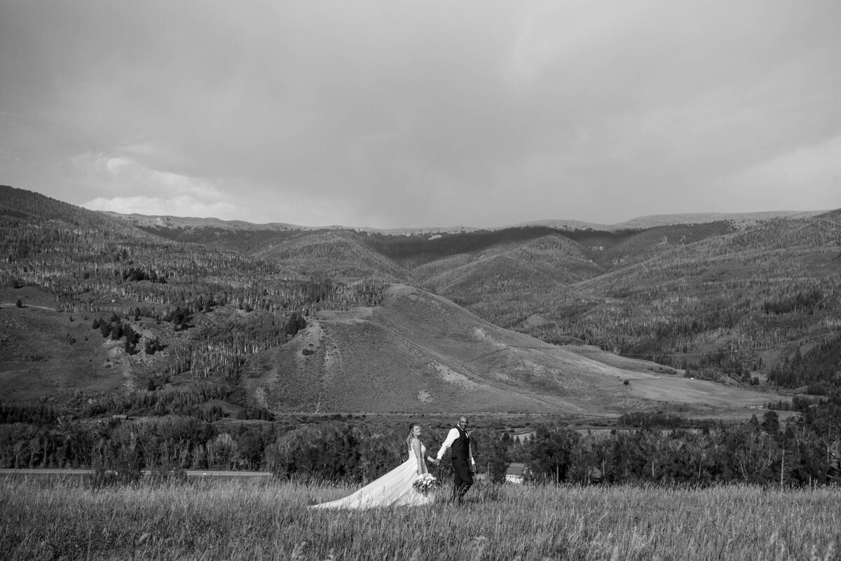 Colorado Airbnb Wedding_0015