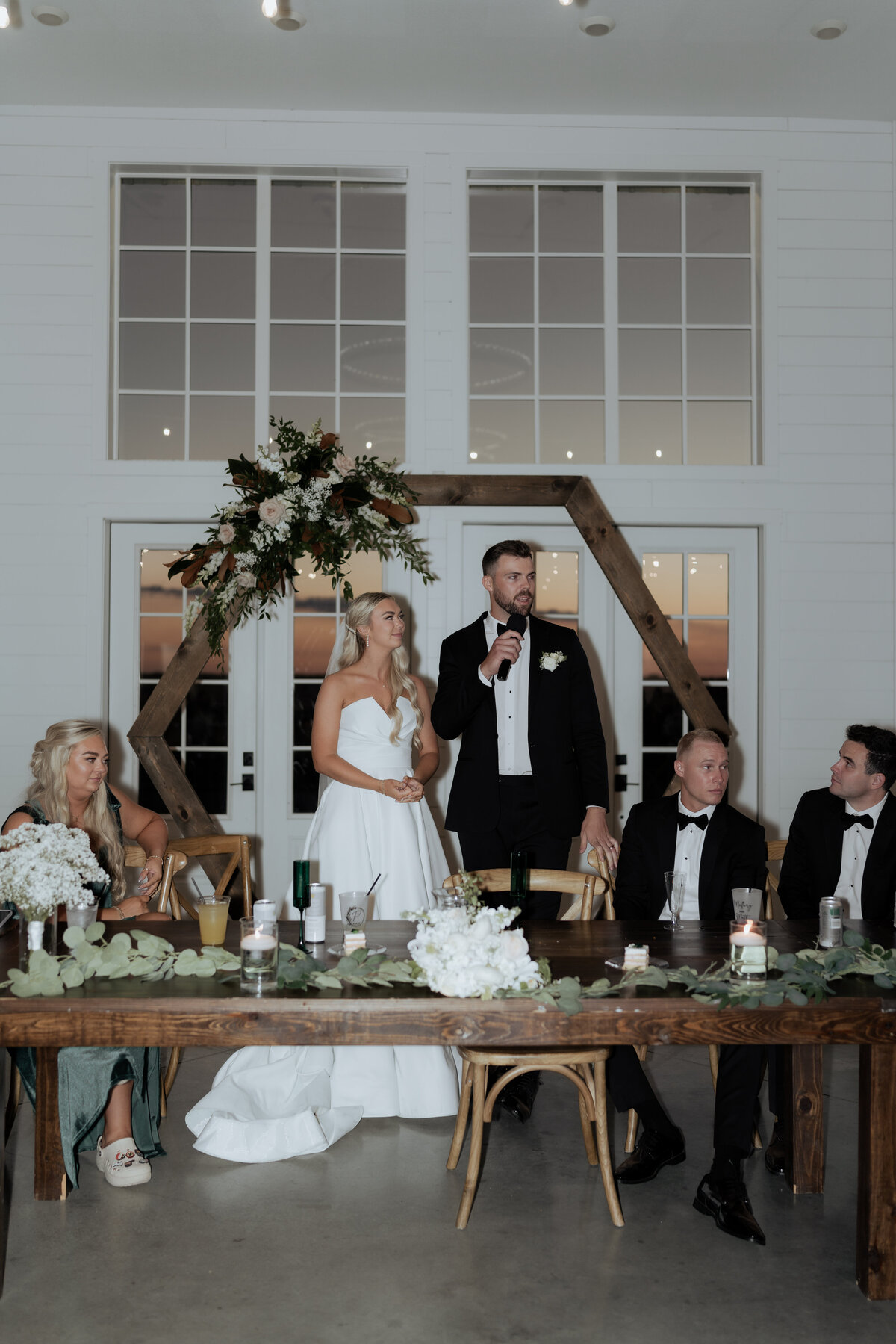 pile-wedding-942