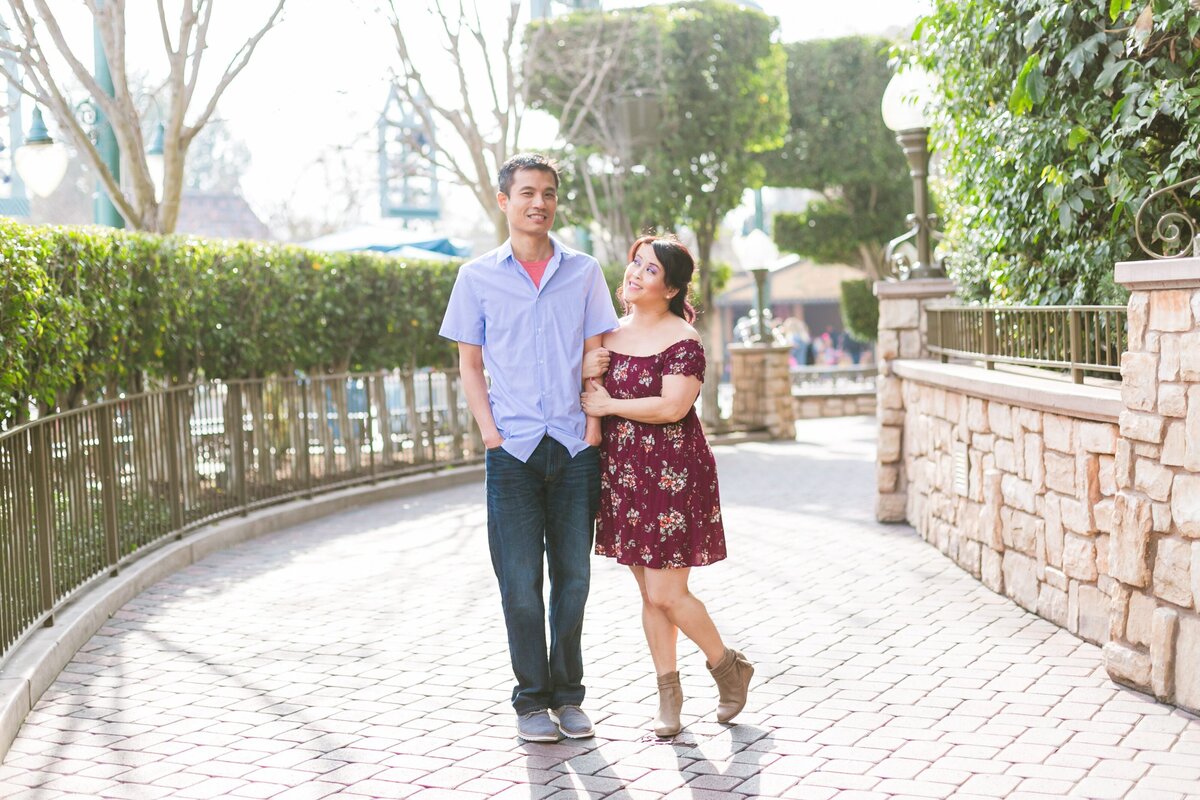 Disneyland-Engagement-Session-0008