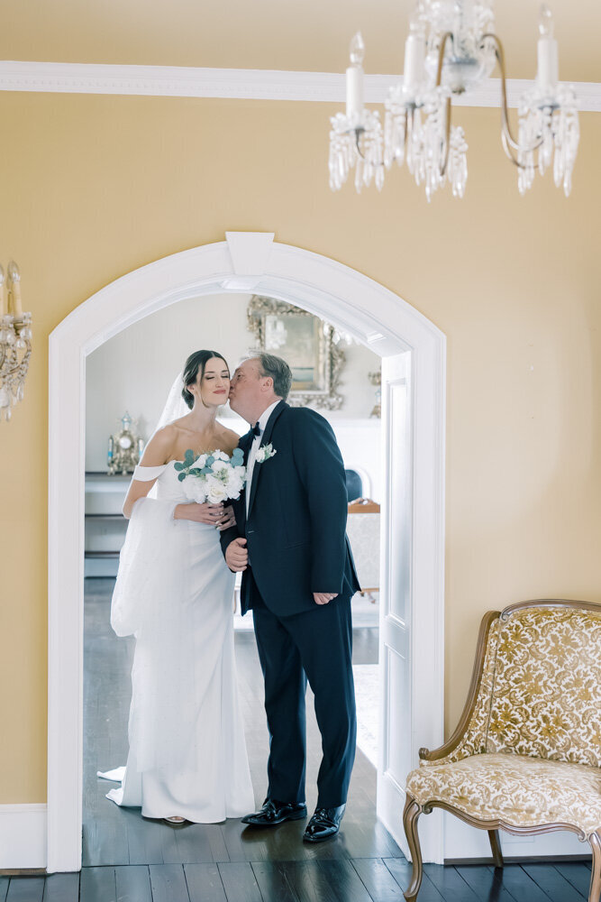 ENP - Heigh Torr Estate Wedding - Simple Elegant Wedding Design for Historic Manor Wedding Venue - Atlanta Wedding Photographer - Light and Airy Film Wedding Photographers in GA-13