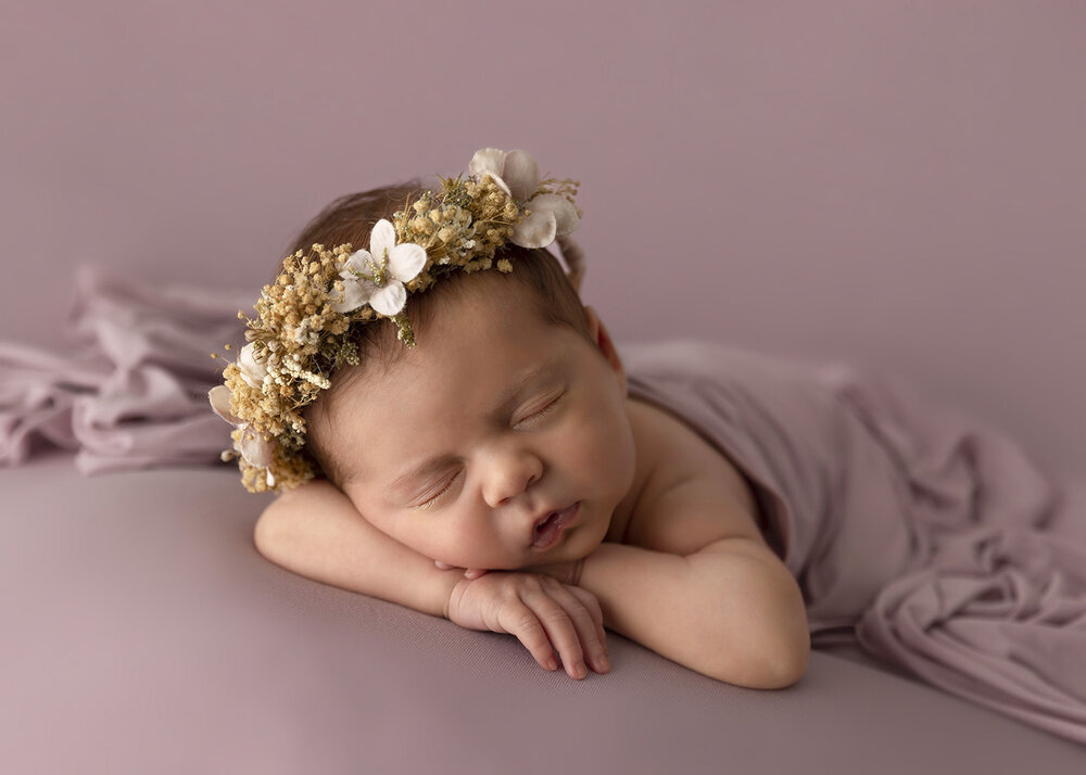 NEWBORN_BABYGIRLINPINKPURPLELILACFLOWERHEADBAND
