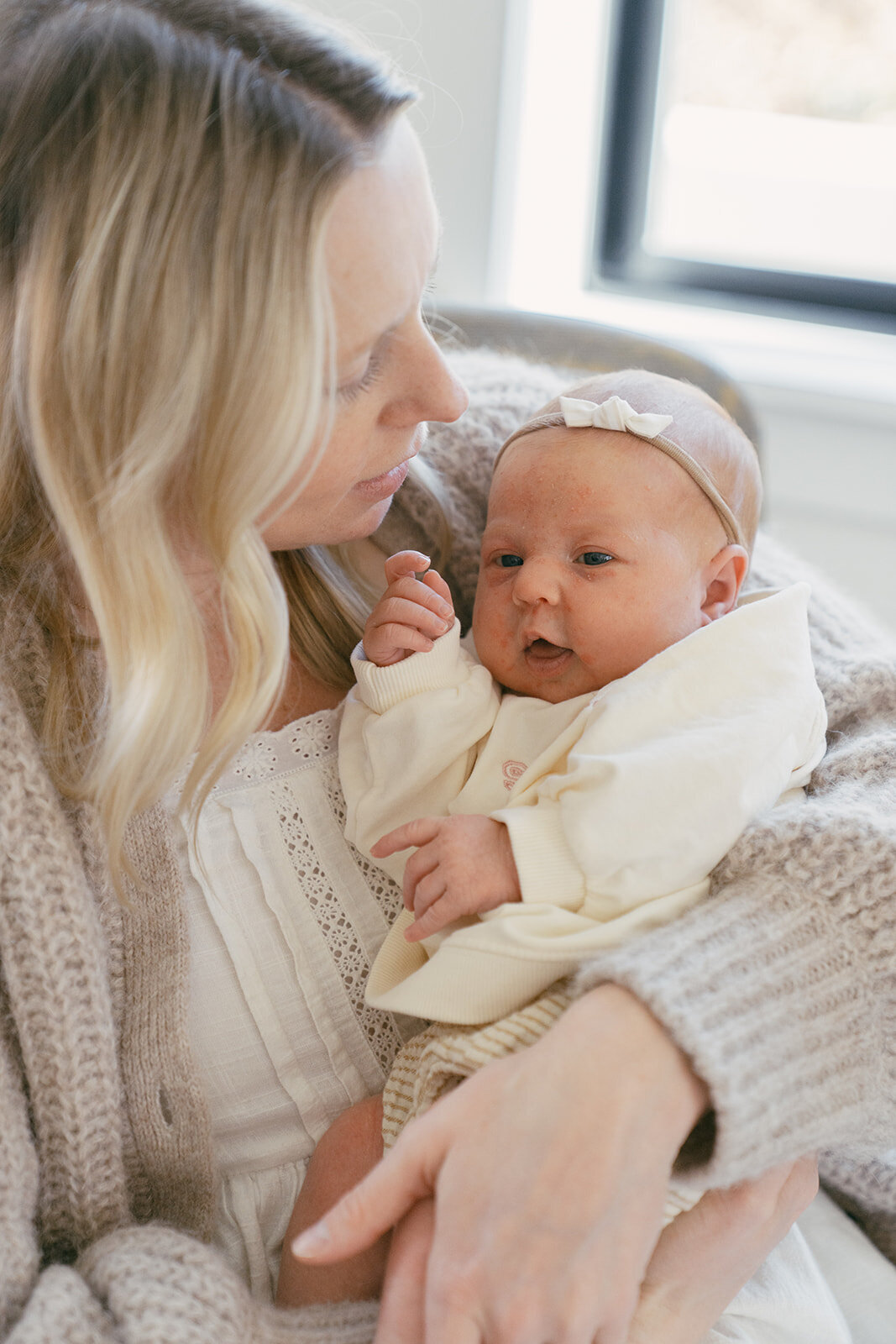 in-home-newborn-family-lifestyle-photos-by-samantha-anne17