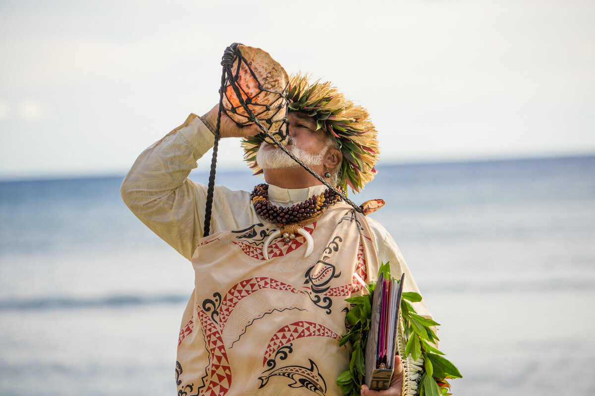 Olowalu-Plantation-House-vintage-hawaii-aesthetic-wedding-photographer-maui-2