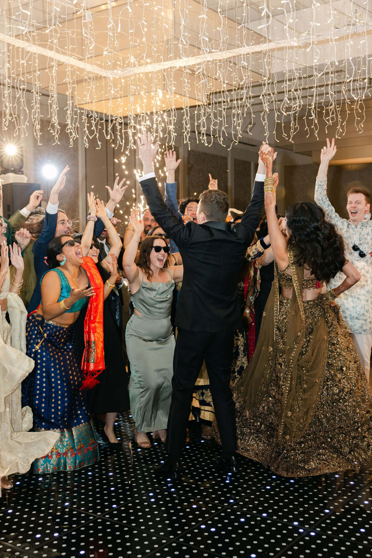 luxury-reception-detroit-wedding