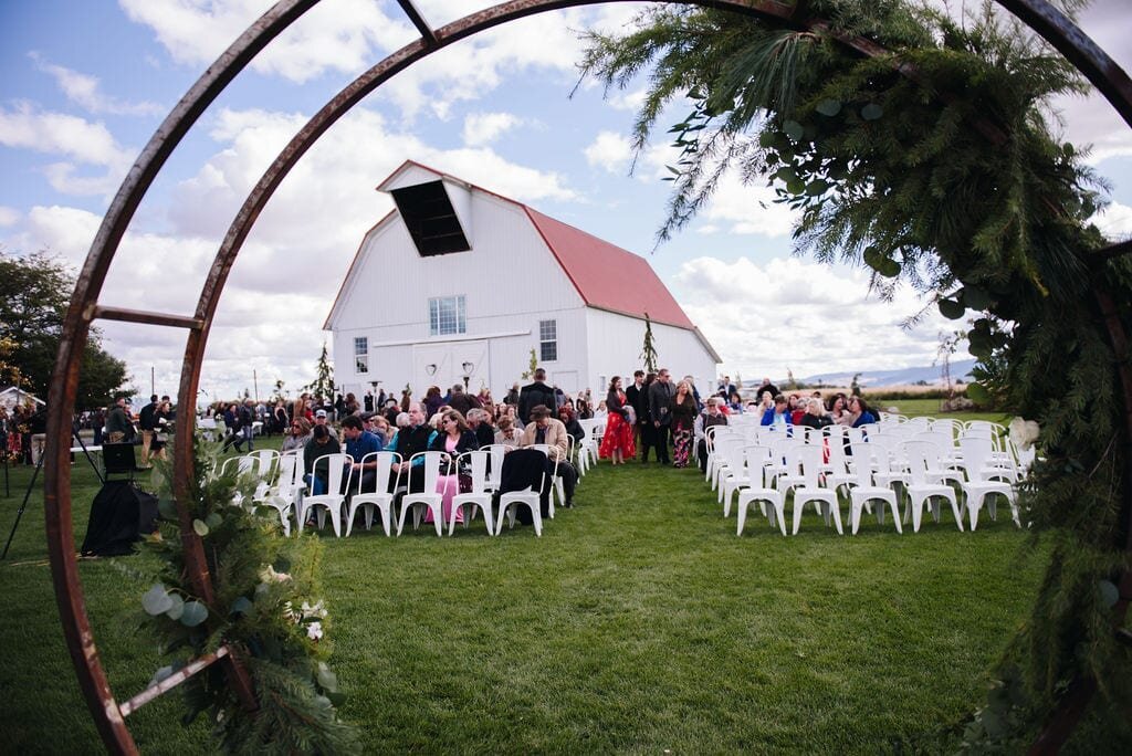 Oregon Wedding Venue White Barn Estate