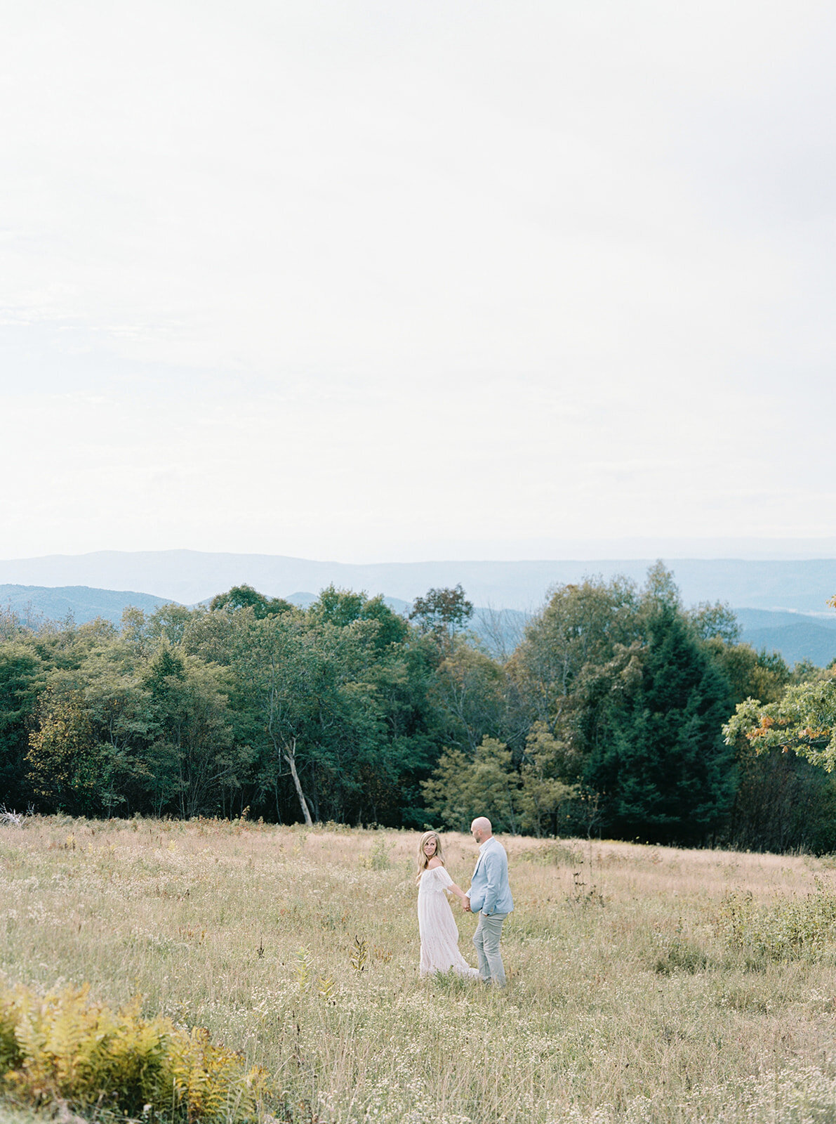Skyline_Drive_Anniversary_Session_Virginia_Wedding_Photographer_Natalie_Jayne_Photography-11-8