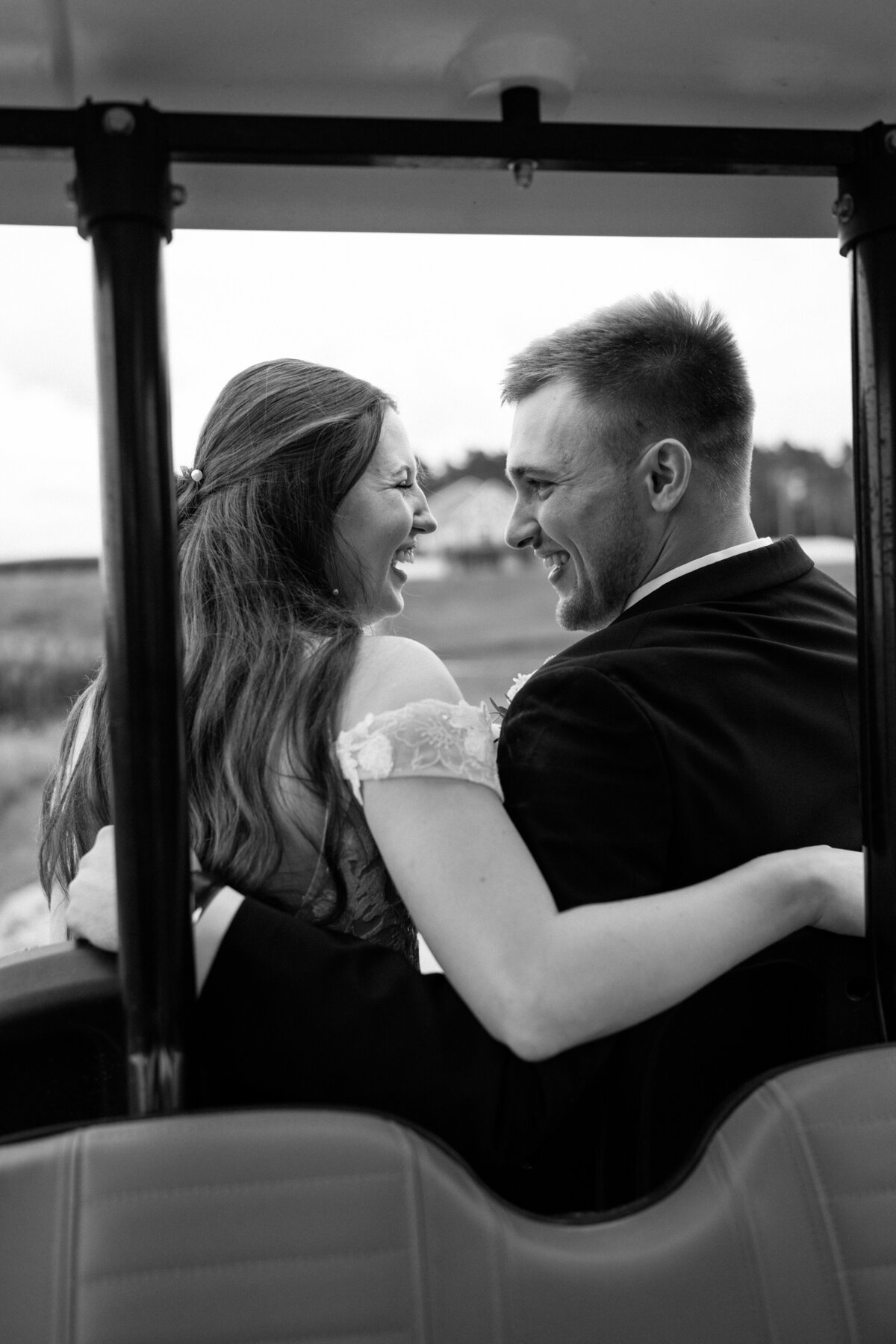 kraber-the-gathering-grounds-iowa-wedding-32