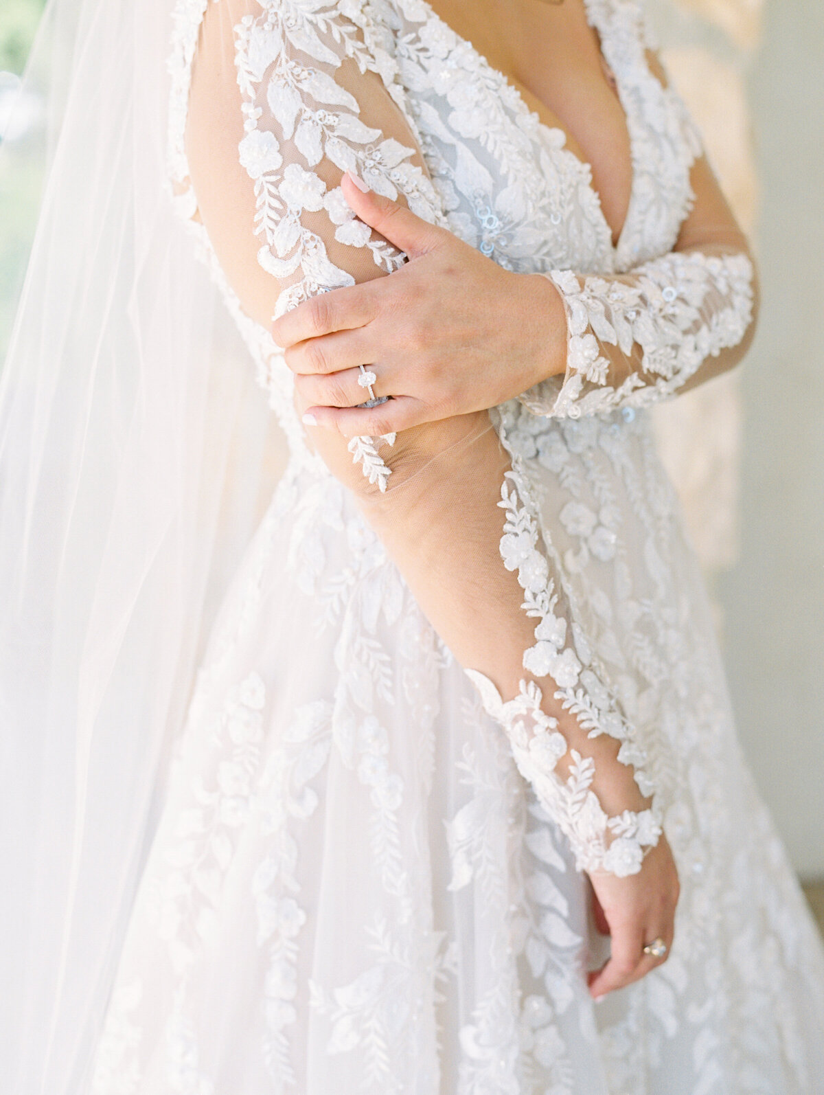 Rava-Wines-Wedding-Paso-Robles-California-Ashley-Rae-Studio-Sneak-Peek-Photos-34