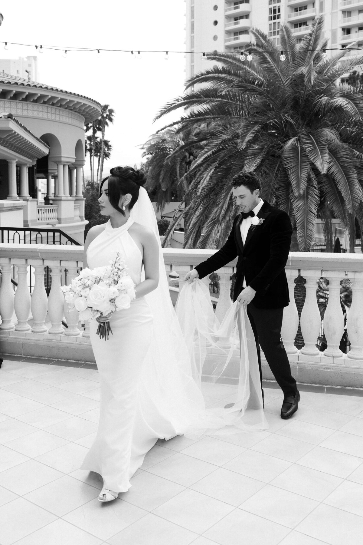 29riskyexposure_andrea-george_las-vegas-elopement-photography