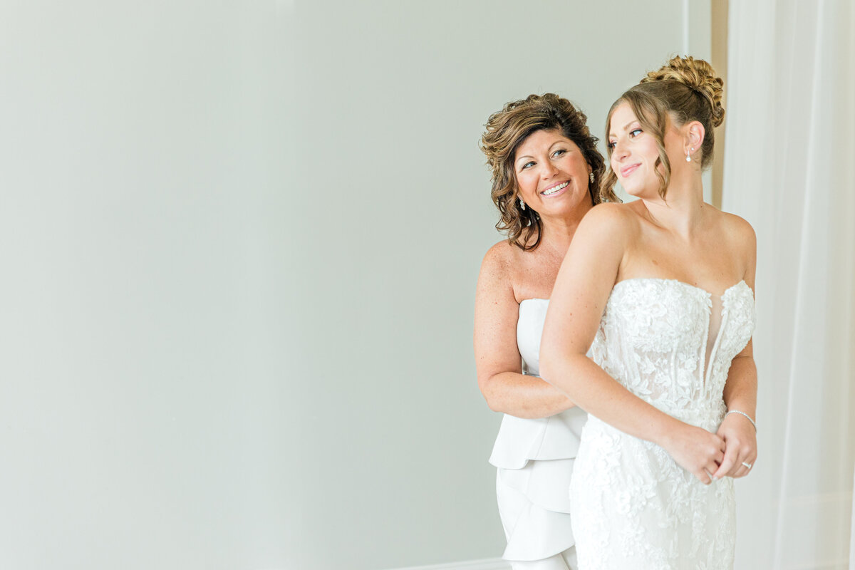 Olivia and Andrew Married Sneak Peeks-17