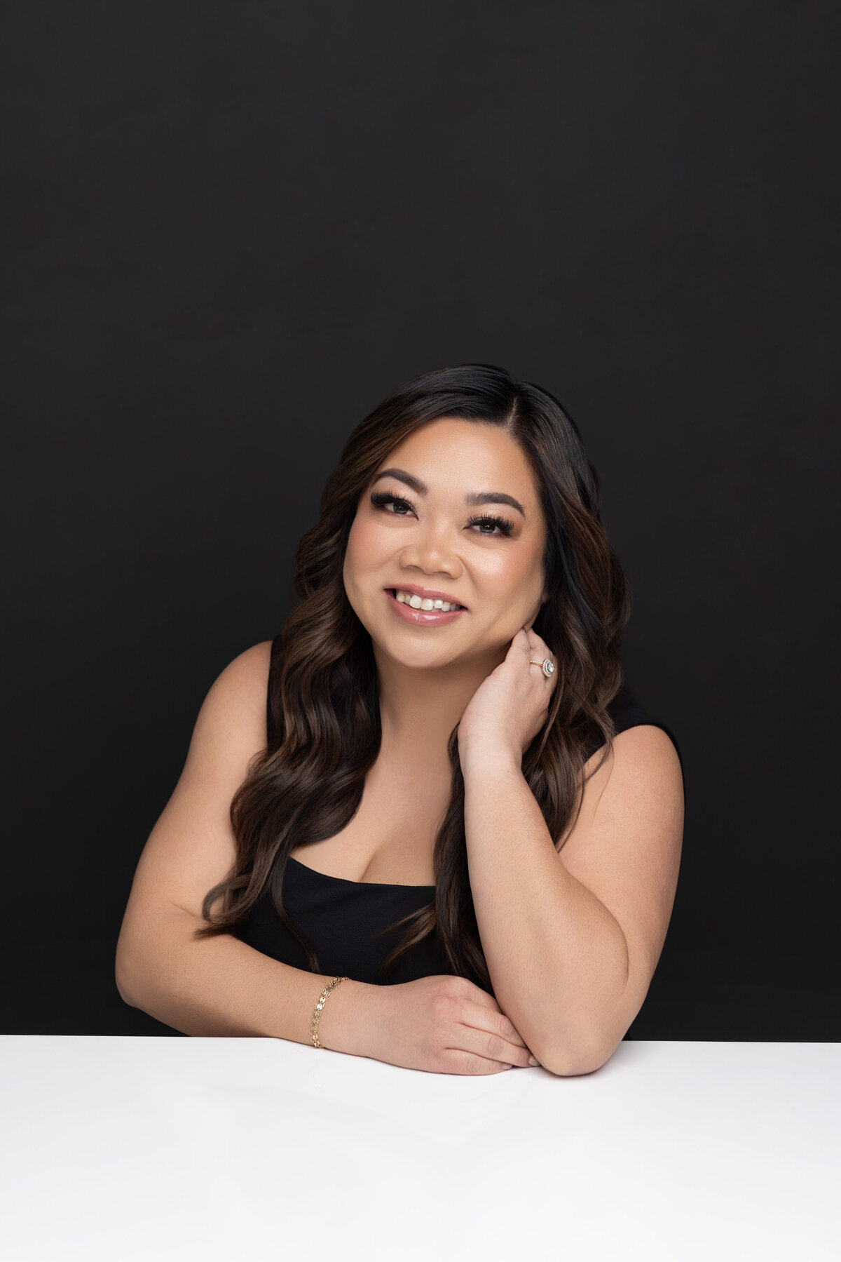 Shawna L - headshots full-1