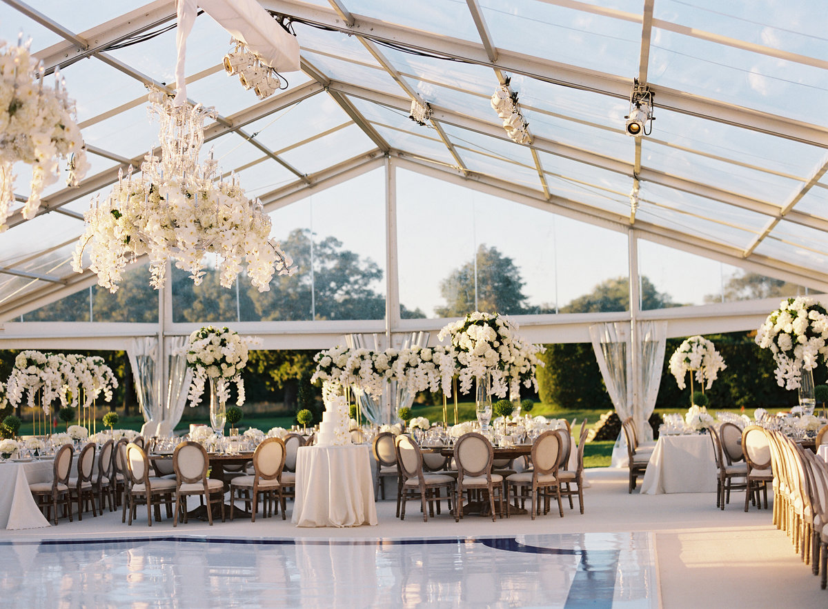 A picture of the interior of the Onwentsia country club. 