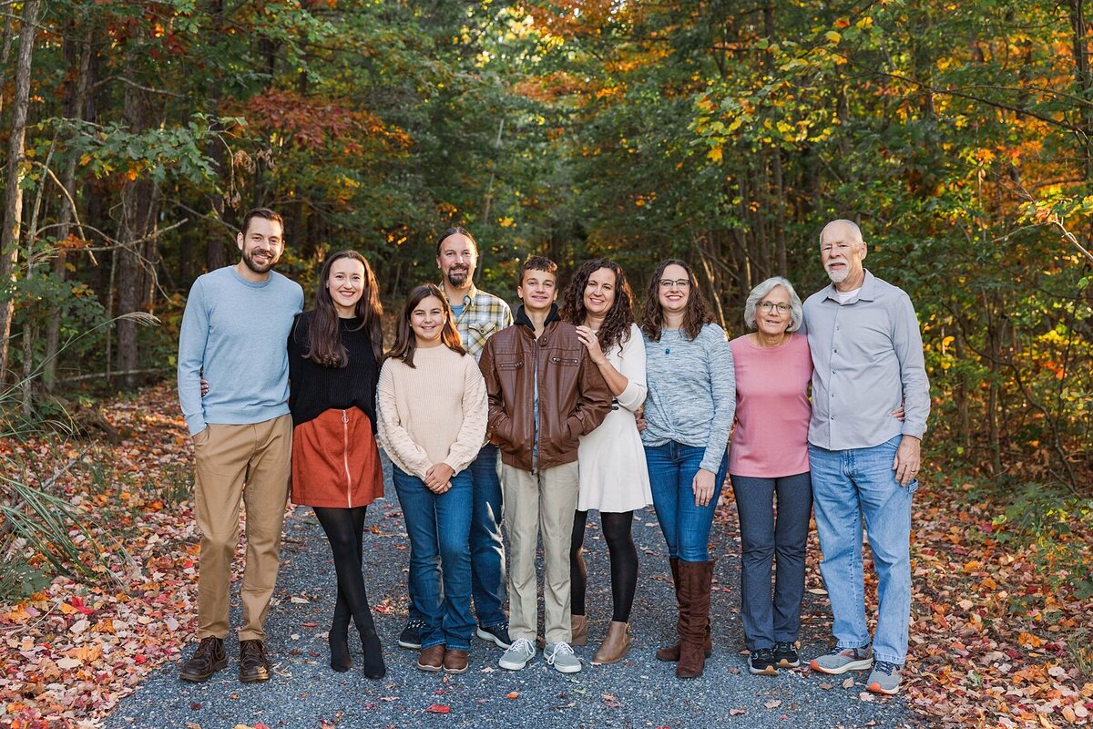 Extended family photos in Harrisonburg, VA, capturing multiple generations and creating lasting memories in a scenic outdoor setting