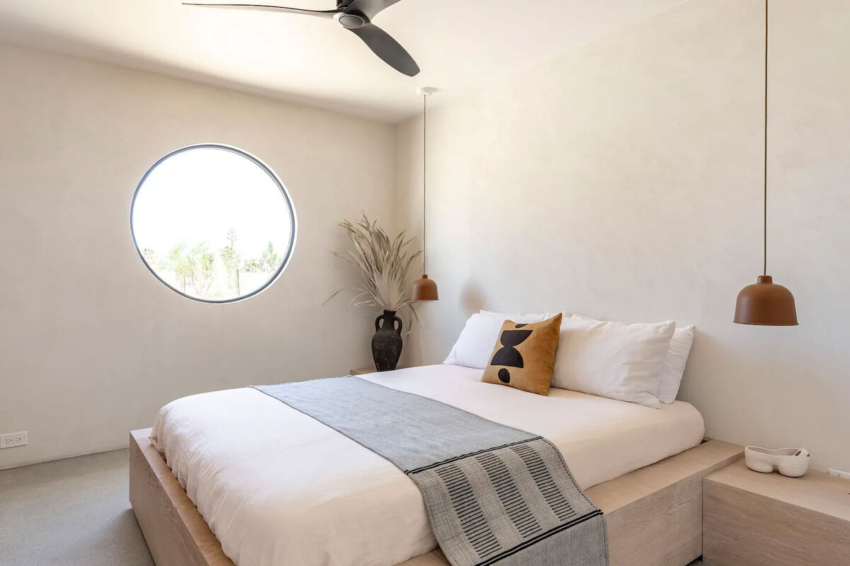 le-chacuel-airbnb-small-bedroom