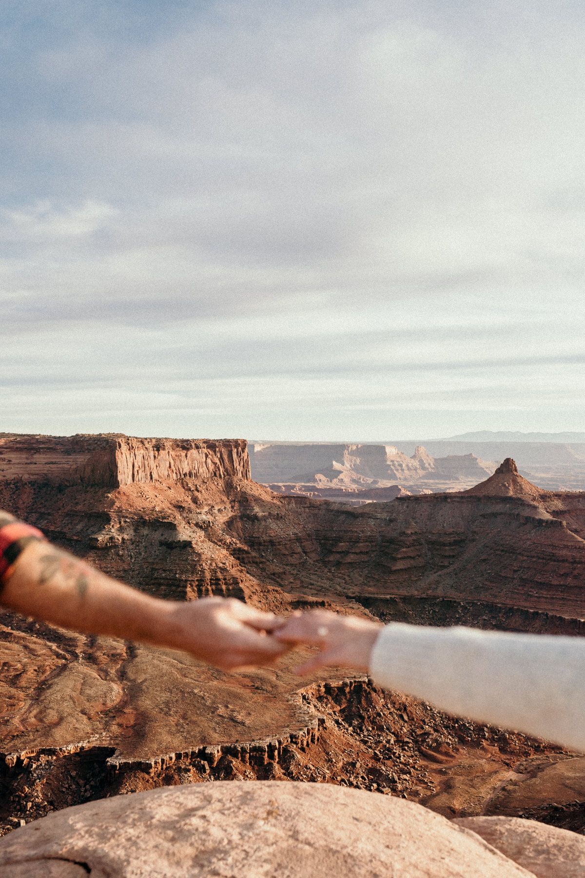 moab_utah_boho_adventure_engagement_destination-80