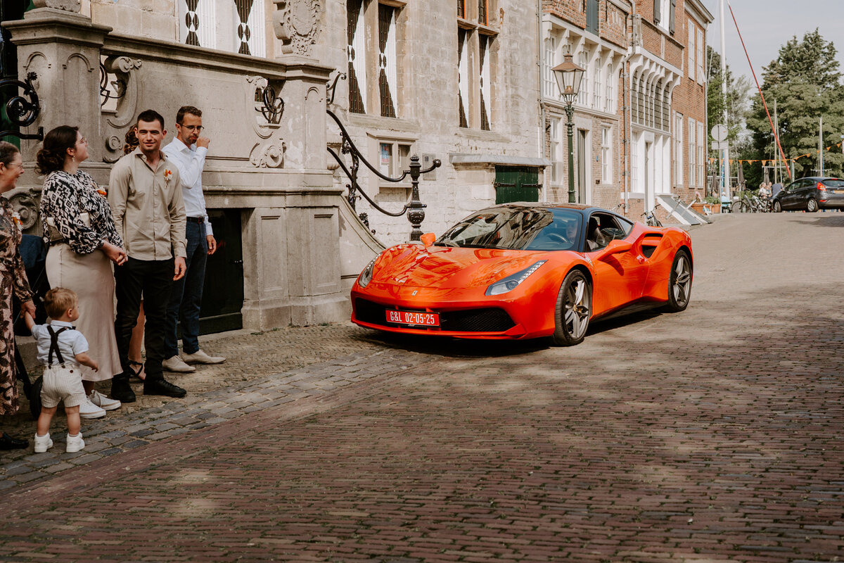 Trouwfotograaf in Zeeland. De leukste trouwlocaties in Zeeland vind je in deze blog. Door everatilroefotografie, trouwfotograaf in Middelburg,Zeeland