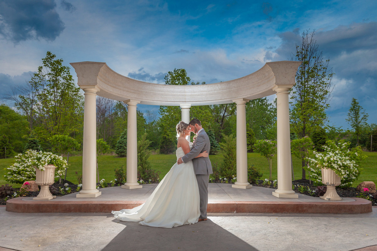 columns wedding photography