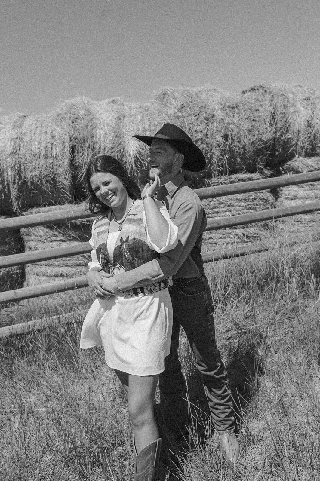 presley-gray-photo-haybale-forest-montana-elopement-7772
