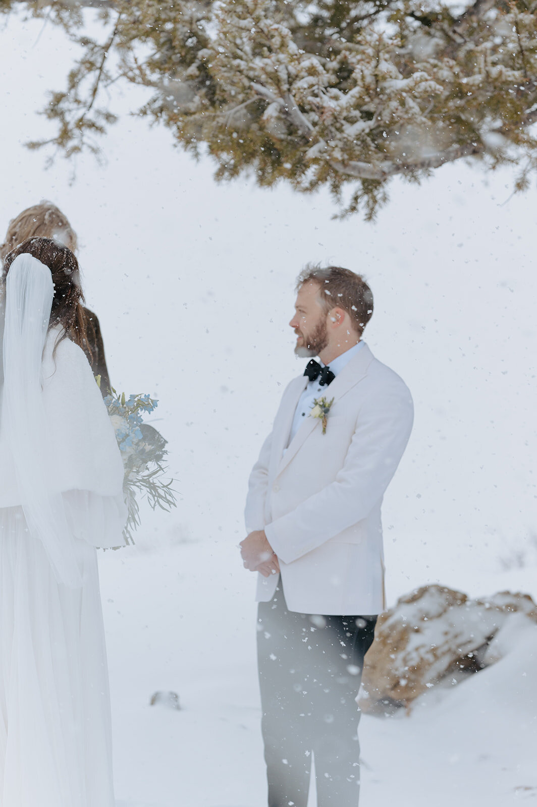 Winter-Elopement-B-T-128