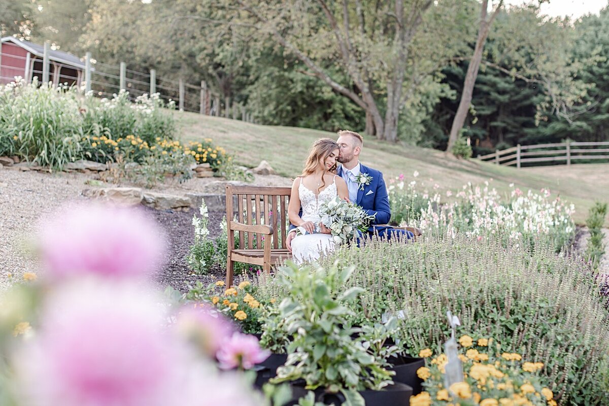Shady-Elms-Farm-Pittsburgh-blue-green-wedding (53)
