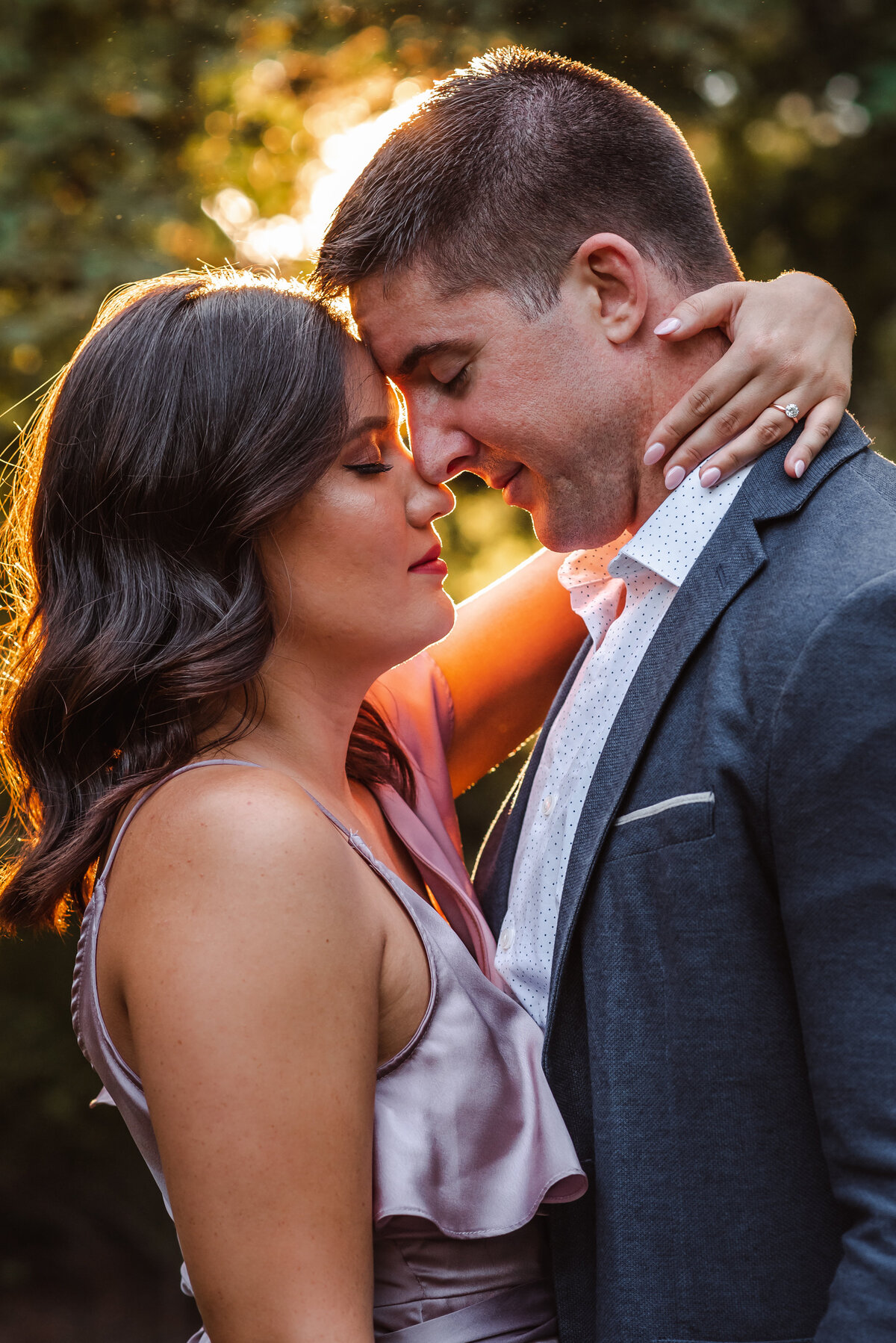 creative-golden-hour-engagement-photos-by-suess-moments-photographer-nj