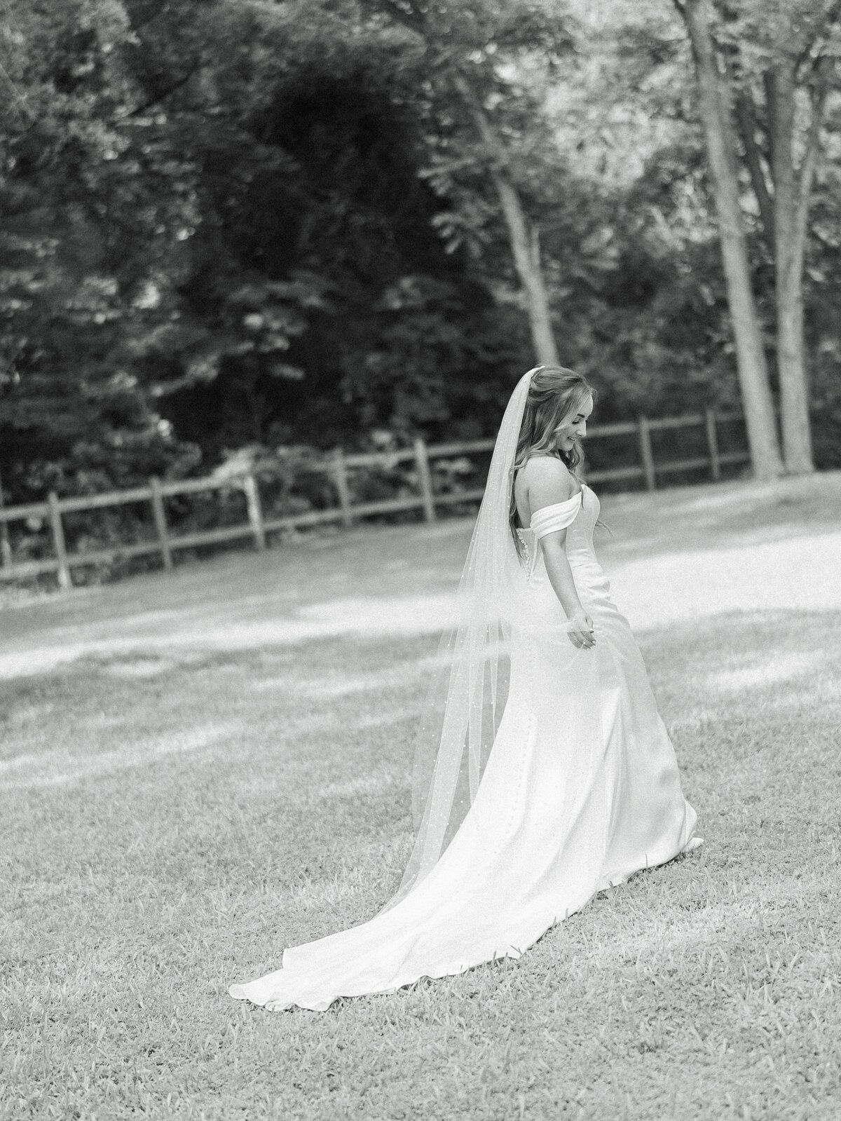 brookekaleyphotography-rachaelbridalsession-june2025-sneakpeek-highlights-79