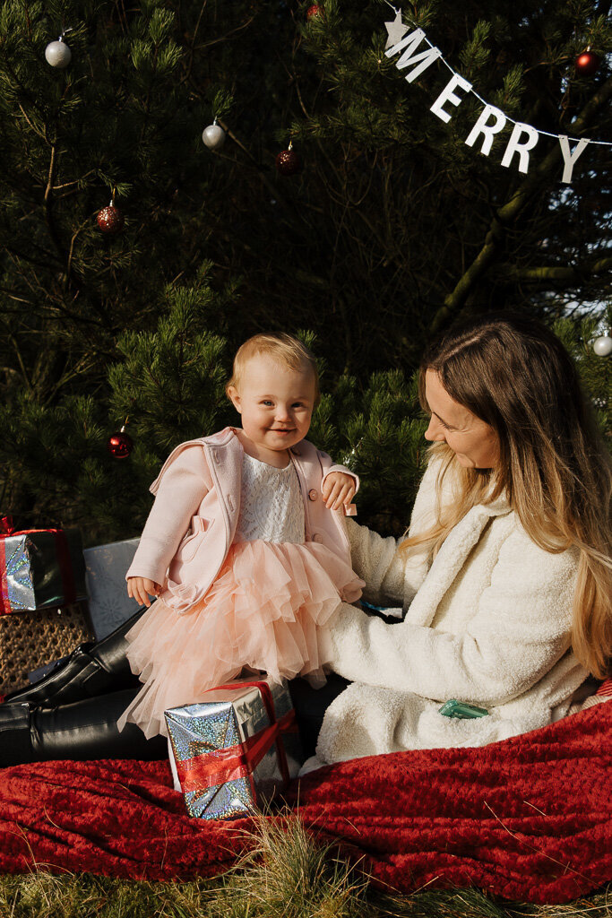 Christmas Mini photoshoot - Goyt Valley, High Peak - Nostalgia photography (24)