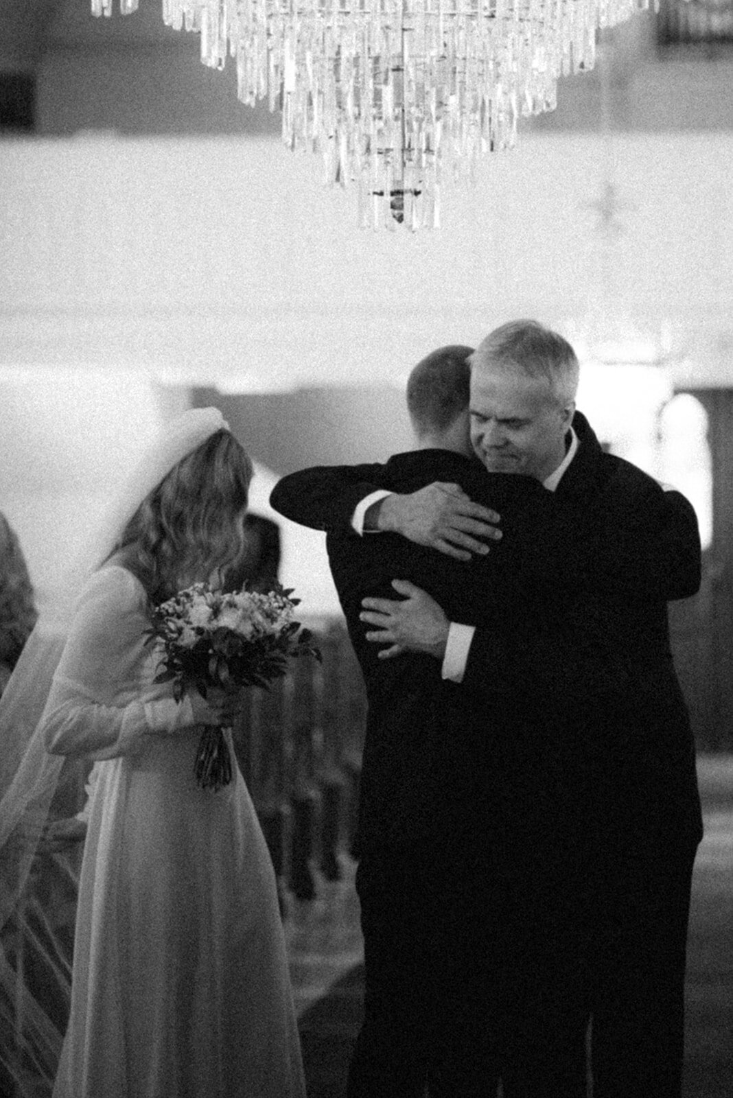 Wedding photograph of an intimate wedding ceremony by photographer Hannika Gabrielsson