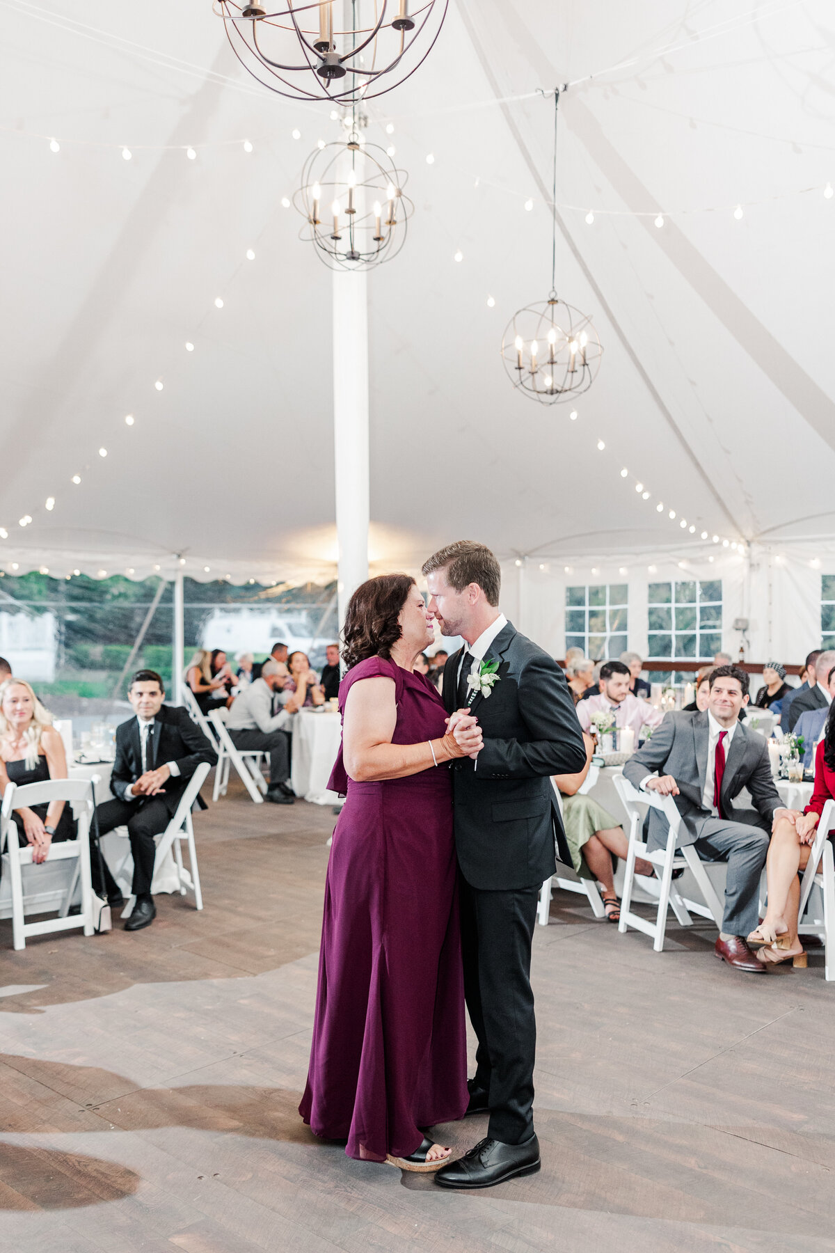 brittany-graf-photography-jennifer-joseph-wedding-burr-mansion-fairfield-ct-bg-favorites-96
