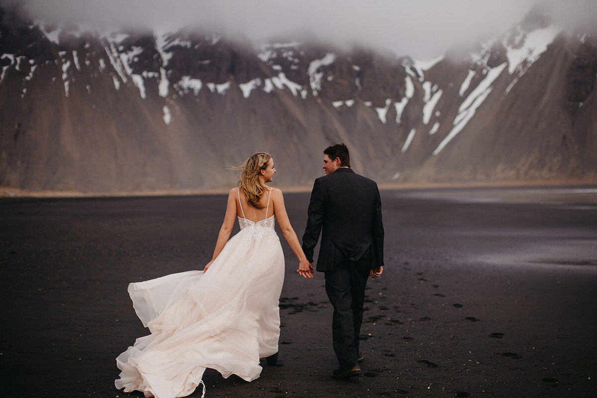 Icelandic+Iceland+Elopement+Wedding+Elope+Photographer+Eloping+Reykjavík+Vik+Black+Sand+Beach+Jökulsárlón+Skogafoss+Waterfall+Vestrahorn+Mountain+Liz+Osban+Photography+Destination+41