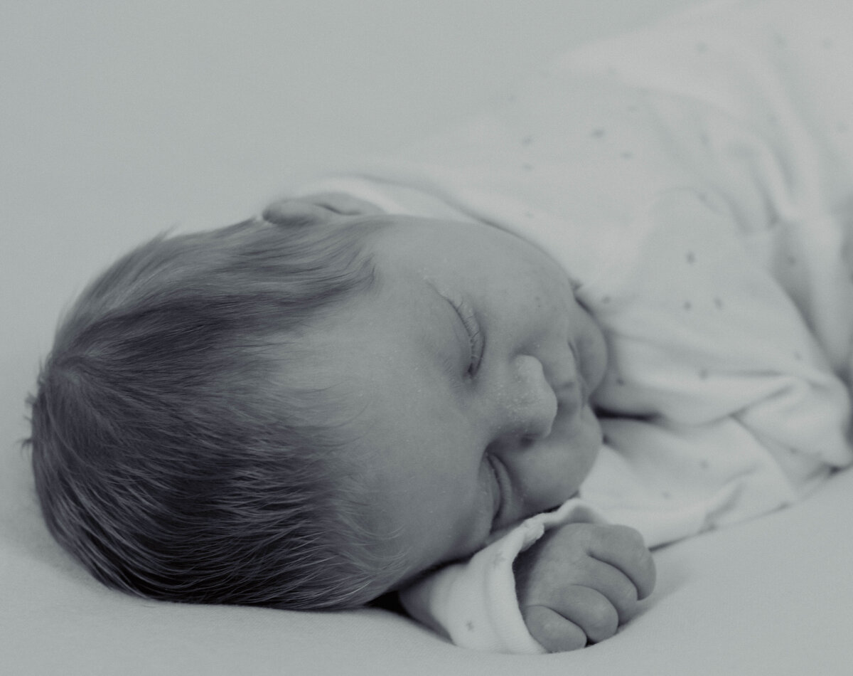 A family, Children & Newborn photographer in hampshire